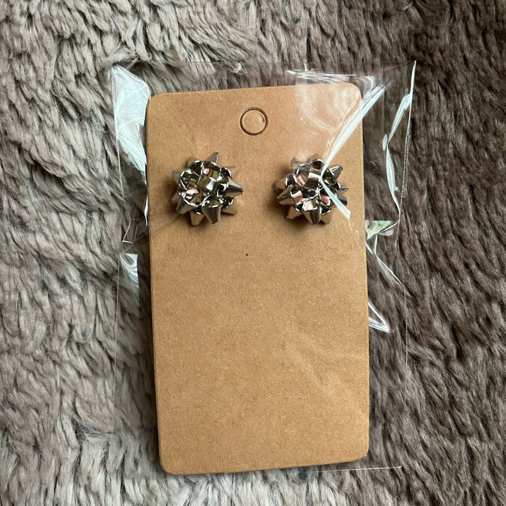 5/$25 Christmas Bow Earrings